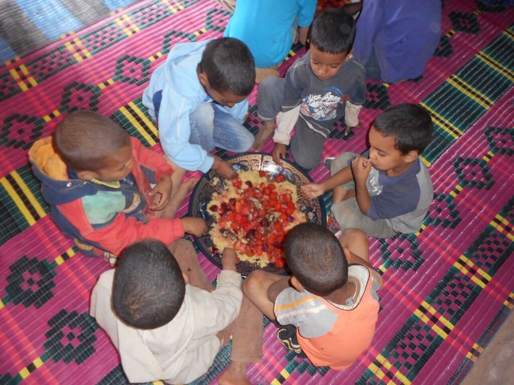 enfants qui mangent